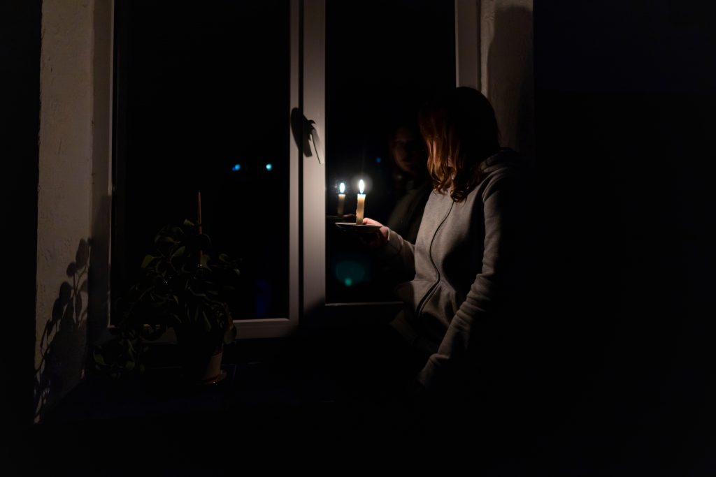 7 Immediate Steps to take when your power goes out