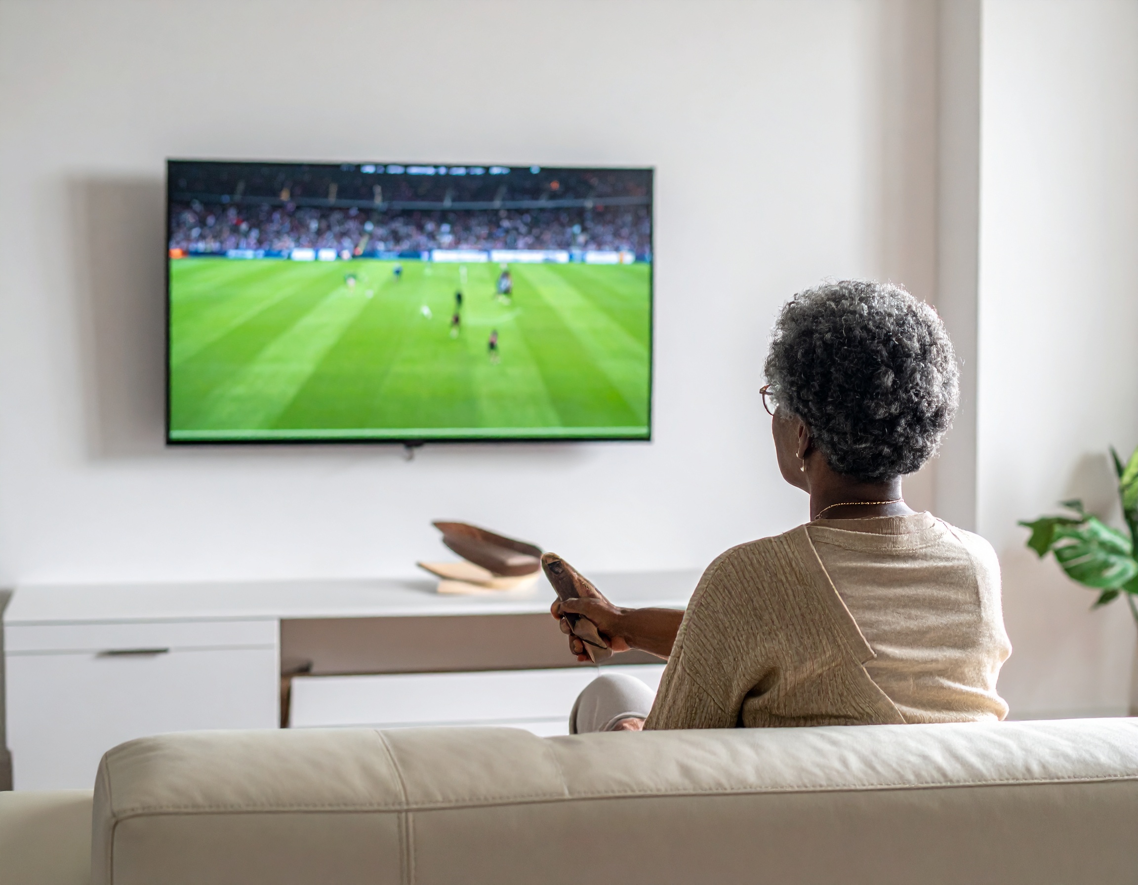 8 Brilliant Electrical Tips for Elderly Home Safety