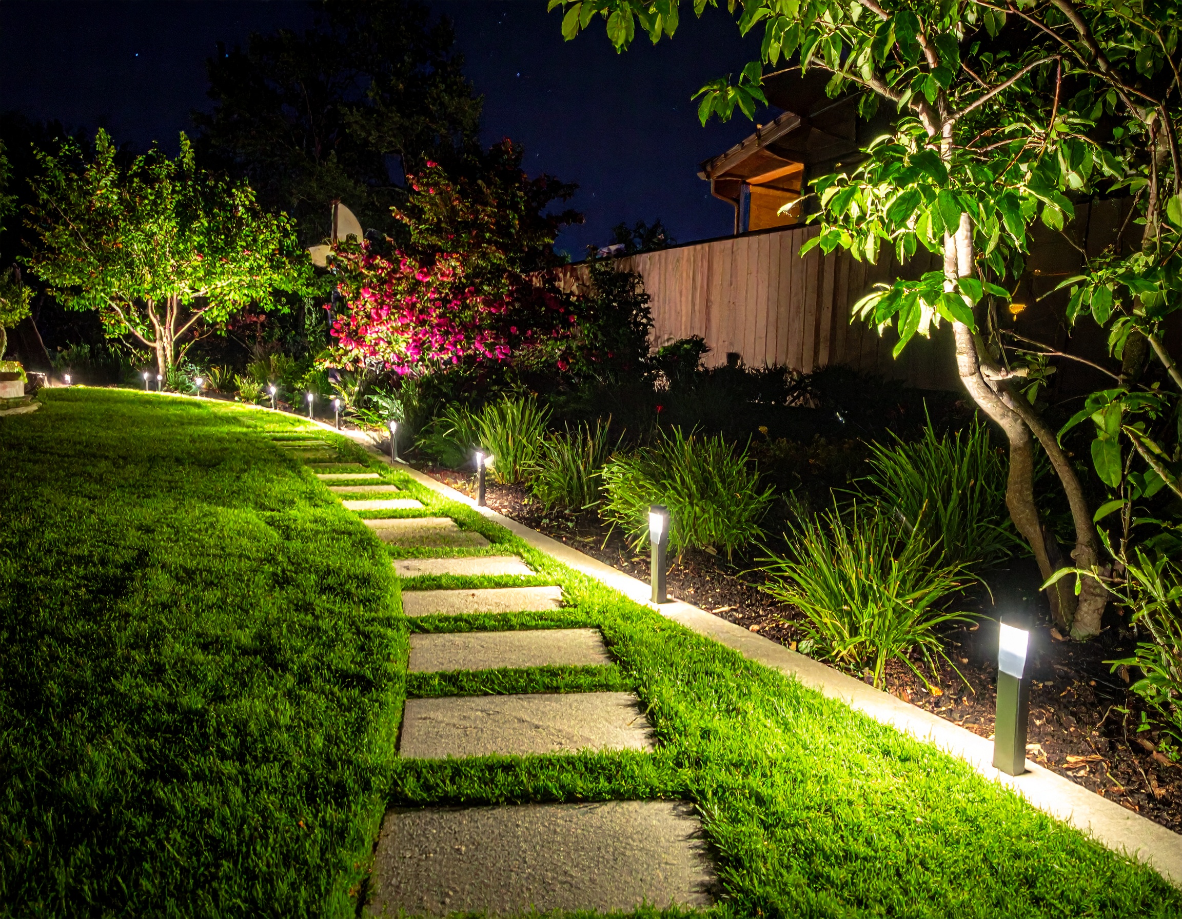 12 Clever Lighting Ideas for Garden Pathways That Combine Safety and Style