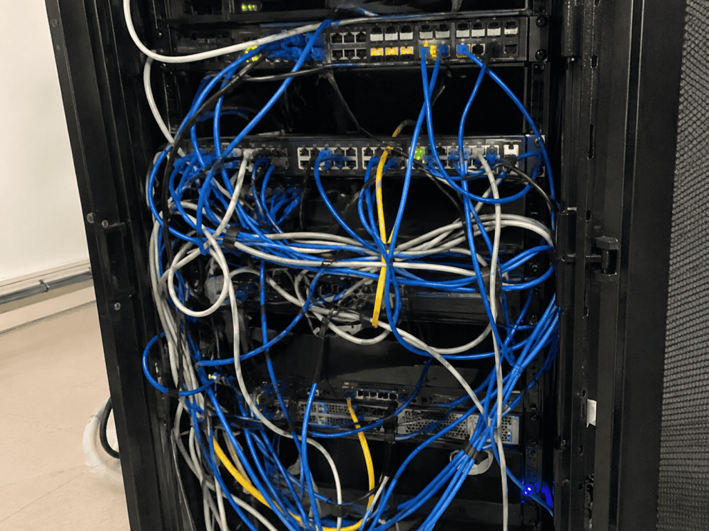 6 Costly Downtime Risks Caused by Poor Cable Management